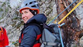 Damals war Karin Hasler die Erste, inzwischen sind 152 Bergretterinnen in der Steiermark im ...