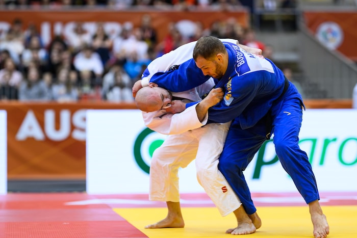 Im Duell mit Piotr Kuczera (li.) war Laurin Böhler in Linz ohne Chance.