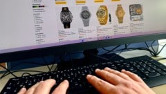 Mit gestohlenen Daten können dreiste Betrüger im Internet unter anderem teure Waren auf fremde ...