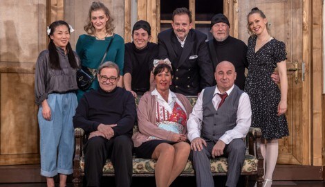 Premiere für „Der nackte Wahnsinn“ im Floridsdorfer Gloria Theater