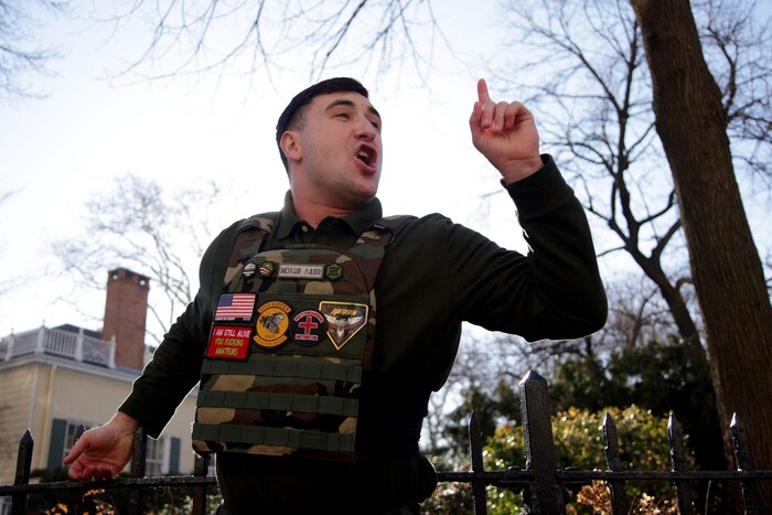 Der rechtsextreme Aktivist und Influencer Jake Lang hatte zum Protest vor dem Amtssitz des ...