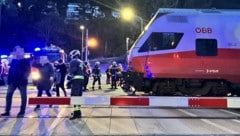 Offenbar eine defekte Ampelanlage hat das Unglück ausgelöst – Hunderte Passagiere mussten die ...