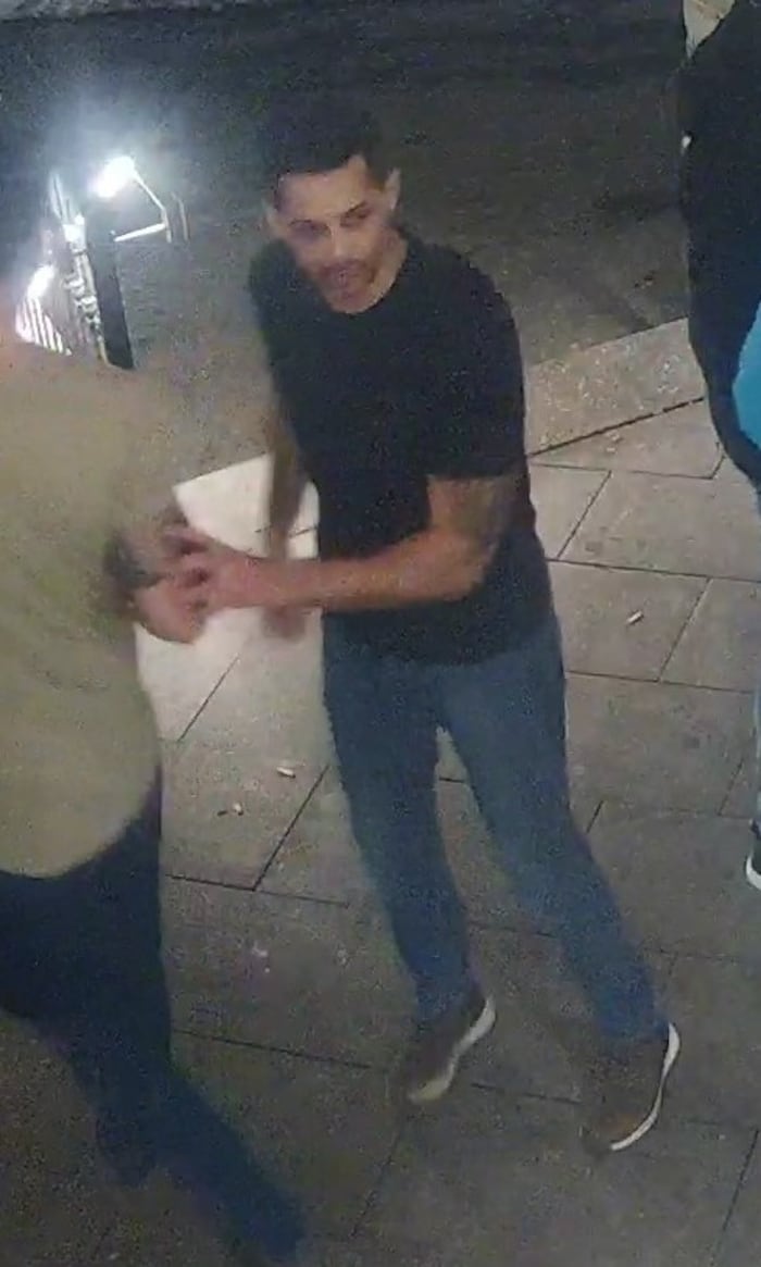 Wer kennt diesen Mann?