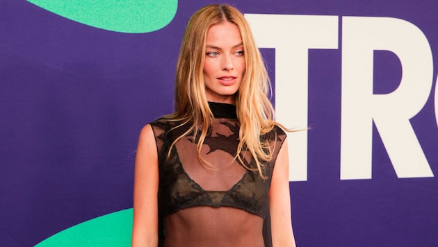 Margot Robbie hat sich an einen neuen Look getraut. So wie auf diesem Bild von einem Auftritt ...