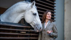 Die Lipizzaner und ihre Breiterinnen und Bereiter haben eine neue Chefin.