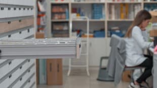 Kauften 2005 erst sieben Prozent der heimischen Konsumenten Kleidung oder Sportartikel im ...