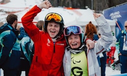 Veronika Aigner und ihr Guide Lilly Sammer (rechts) dürfen über Gold jubeln. 