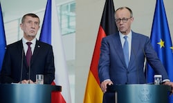 Deutschlands Kanzler Friedrich Merz während einer gemeinsamen Pressekonferenz mit seinem ...