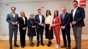 Dieses Team wurde am Dienstag von SPÖ-Chef Daniel Fellner (Bildmitte) vorgestellt.