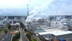 Beim Faserhersteller Lenzing läuft ein Sparprogramm.