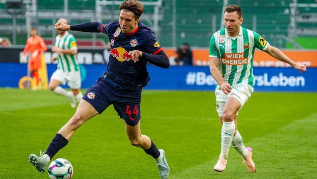 Red Bull Salzburgs Verteidiger Jannik Schuster nimmt sich kein Blatt vor den Mund.
