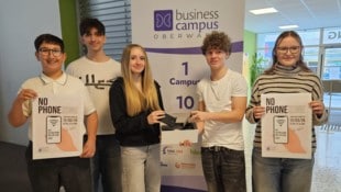 Einen Vormittag verzichten die Schüler auf ihr Smartphone.