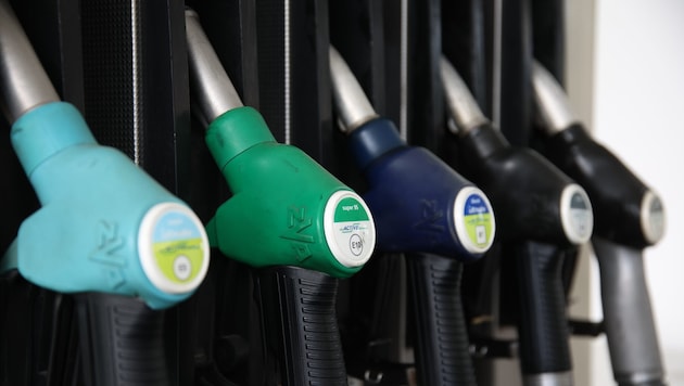 Ein Liter Diesel kostet inzwischen oft mehr als zwei Euro (Symbolbild).