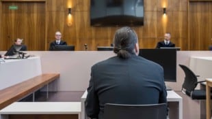 Der Angeklagte kam in erhebliche Erklärungsnot.