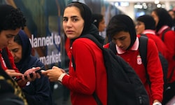 Die Abreise des iranischen Frauen-Fußballnationalteams aus Australien verlief Augenzeugen ...