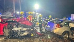 Feuerwehrleute aus Neukirchen an der Enknach standen rund zwei Stunden im Einsatz.