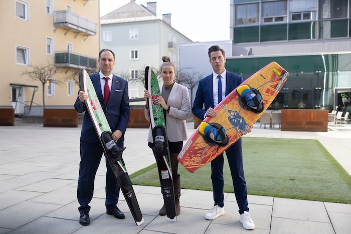 Herwig Draxler, der Leiter der WK-Wirtschaftspolitik, WK-Vizepräsidentin Nika Bašić und Hannes ...