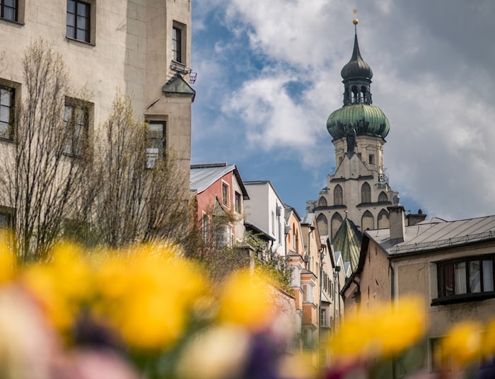 Neben den Swarovski Kristallwelten warten im Frühjahr viele weitere Highlights in der Region ...