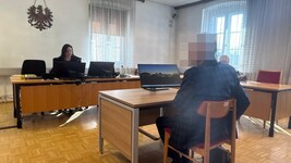 Das peinliche Verfahren ist endlich vorbei: „Ich geniere mich“, so der Angeklagte.