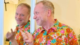 Ein „urfröhlicher“ Reinhard Nowak vor der Premiere.