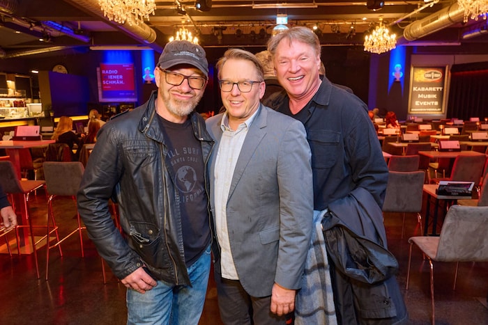 Adabei im Publikum: Musiker Roman Gregory, Schauspieler Serge Falck und Autor Heinz Hanner ...