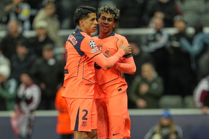 In Newcastle rettete Lamine Yamal dem FC Barcelona in der Nachspielzeit noch ein Remis.