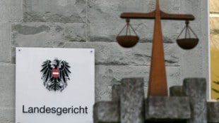 Am Landesgericht Feldkirch musste sich ein 17-jähriger Neonazi verantworten.