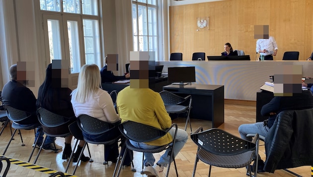 Auf eine Diversion wollte sich niemand einlassen – die Angeklagten beharrten darauf, in Notwehr ...