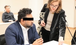 Danny K. mit seiner Verteidigerin Astrid Wagner im Wiener Landl.