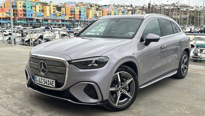 Der Mercedes-Benz GLC 400 4matic AMG-Line in Lavendelsilber