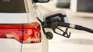 Ob man vorausschauend lenkt oder aufs Gas steigt und dann kräftig abbremst – den Unterschied ...