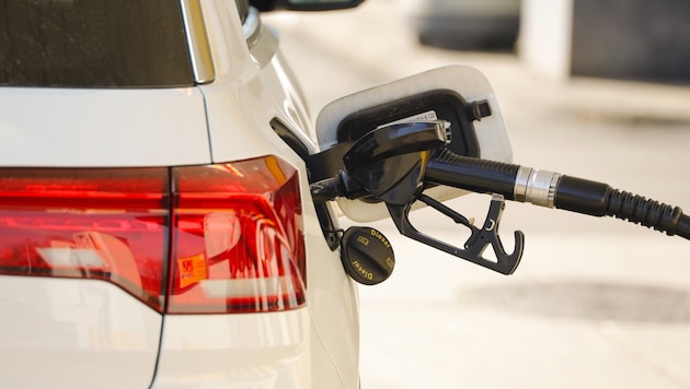 Ob man vorausschauend lenkt oder aufs Gas steigt und dann kräftig abbremst – den Unterschied ...