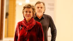 Rabl-Stadler stellt sich vor Hinterhäuser