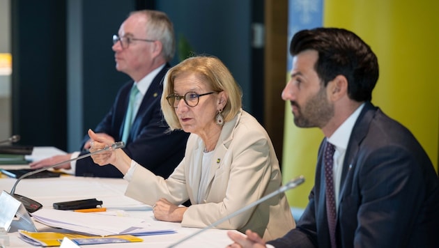 Ehrgeiziges Budet-Sparziel bei Klausur präsentiert: 380 Millionen Euro bis 2028 und Null-Defizit ...