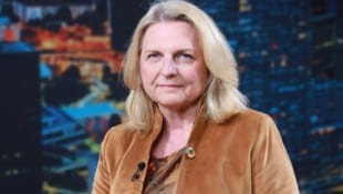 Nach dem Bruch der Regierung wegen der Ibiza-Affäre fiel Kneissl bei der FPÖ in Ungnade, weil ...