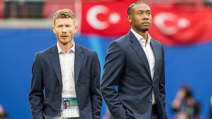 Florian Kainz neben David Alaba