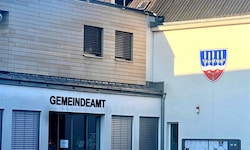 Die FPÖ in Rohrau wollte dem Ortschef wegen des Volkschulumbaus das Misstrauen aussprechen.