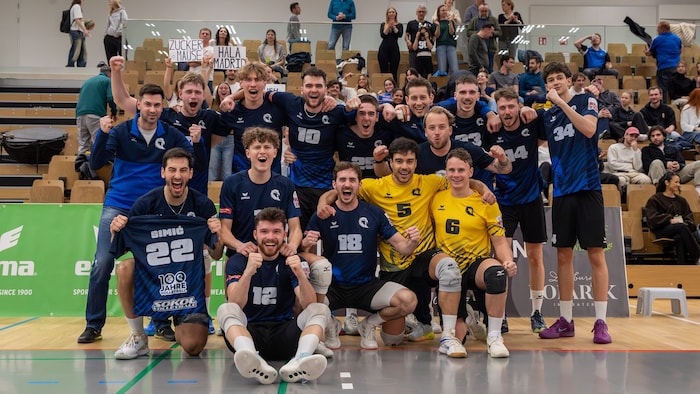 Sokol V/Post SV Wien verkürzt gegen UVC Ried auf 1:2.