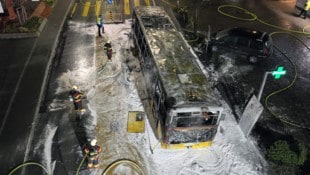 Ein terroristischer Hintergrund wird nicht vermutet.