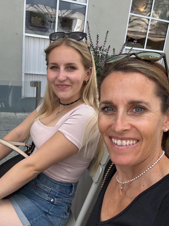 Elina mit Mama Petra.