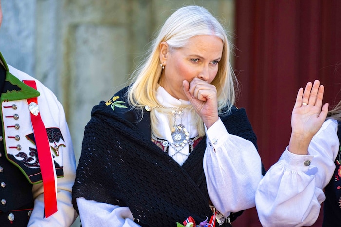 Mette-Marit leidet an einer Lungenfibrose und soll sich bald einer Lungentransplantation ...