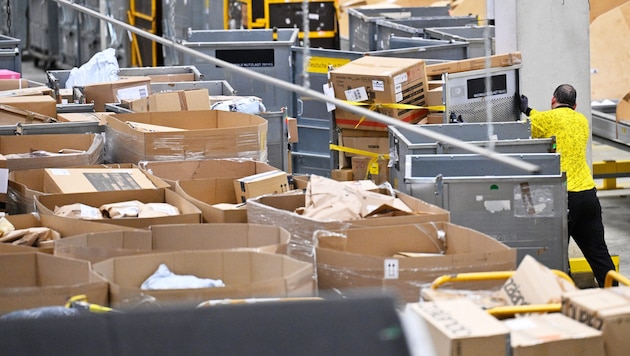 Das Paket-Logistikzentrum der Post in Wien