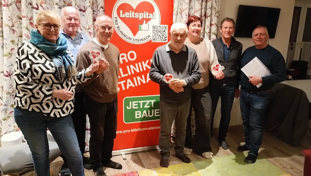Vertreter des Vereins „Pro Klinikum Stainach“ machen weiter gegen den Plan B mobil.