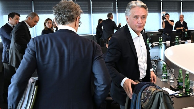 Stiftungsratsvorsitzender Heinz Lederer (SPÖ) und ORF-Stiftungsrat Peter Westenthaler (FPÖ) ...