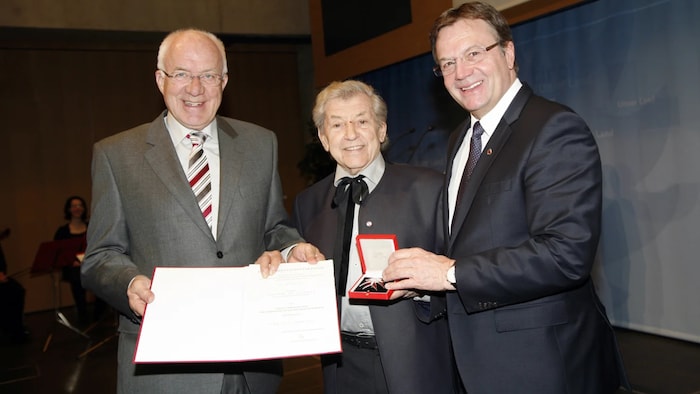 Im Jahr 2015 gratulierten der damalige Landtagspräsident Herwig van Staa (li.) und der damalige ...