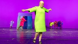 Zur Eröffnung ist das Deutsche Theater Berlin mit dem Ramba Zamba Theater in Graz zu Gast.