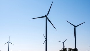 Drei geplante Windräder regen im Waldviertel ordentlich auf. Doch die Menge an Strom, die sie ...