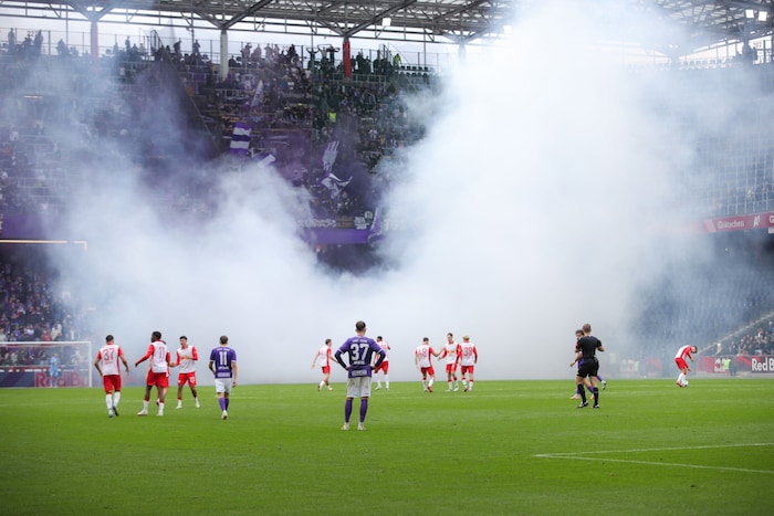Im ersten Saisonderby 2025/26 behielt der FC Liefering die Oberhand und gewann 3:2 gegen Austria ...