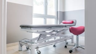 Der 44-jährige Tatverdächtige war als externer Physiotherapeut tätig und wurde bereits am Montag ...