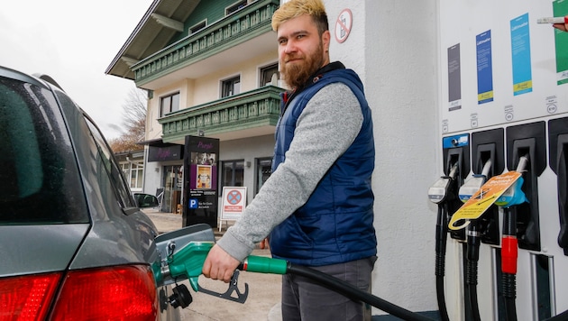 Michele kommt aus Bayern und tankt ausschließlich in Österreich.